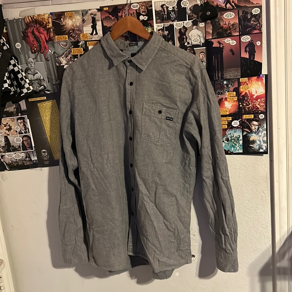 Volcom large classic fit button up long sleeve 1 pocket